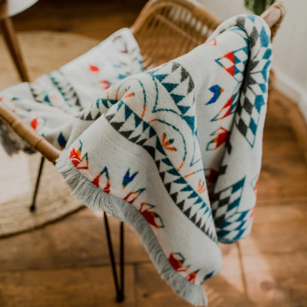 Nibi Reversible Blanket